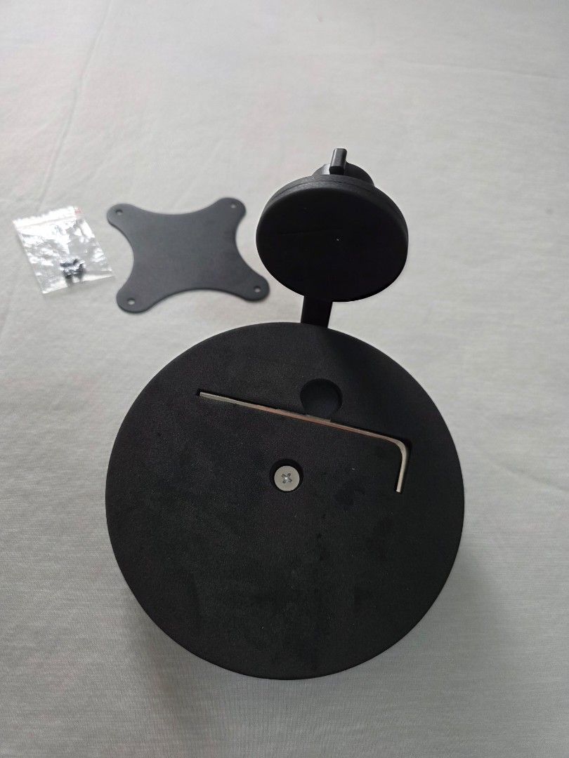 Magnetic portable screen stand439439000255211522