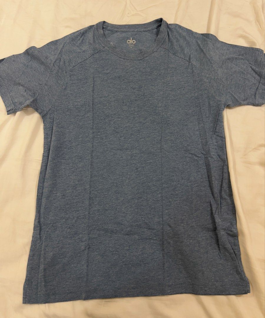 Alo Grey Shirt (Category: Tshirts & Polo Shirts ) located in Caloocan City. Submitted by lorenz_472 (Listing ID 1433144827, Image 1). Description: .
