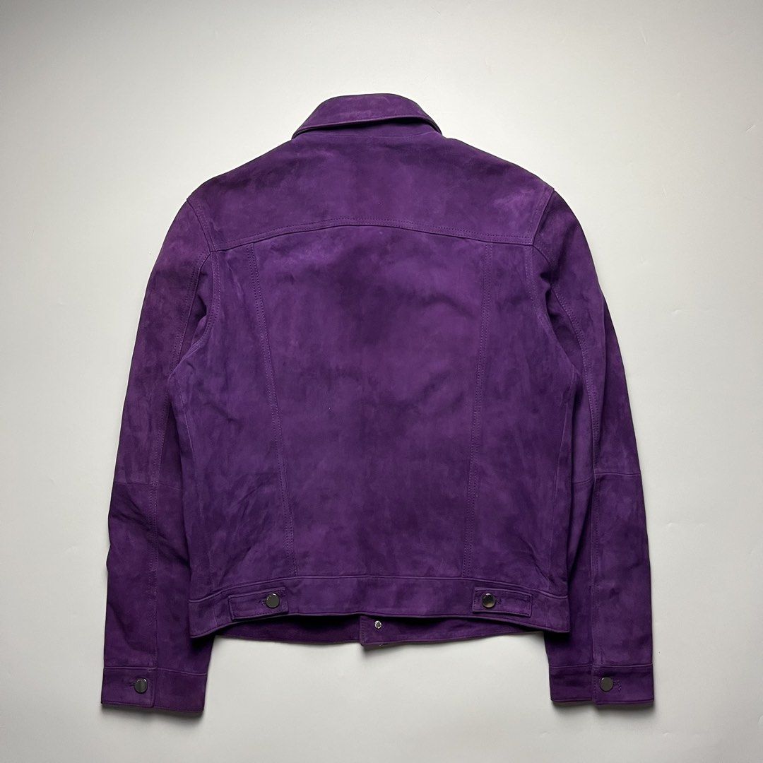 AMIRI S/S20 Purple Suede Trucker Jacket (Category: Luxury Apparel) located in Manila. Submitted by streetsavvy (Listing ID 1433120829, Image 3). Description: AMIRI S/S20 Purple Suede Trucker Jacket Size: 46 Width: 21” Length: 25” Shoulder: 18” Sleeve Length: 26” Hem: 19” measured in inches Condition: Very good condition with signs of wear Flaw: Dot marks on Collar (barely noticeable) Made in Italy 100% Genuine Leather.