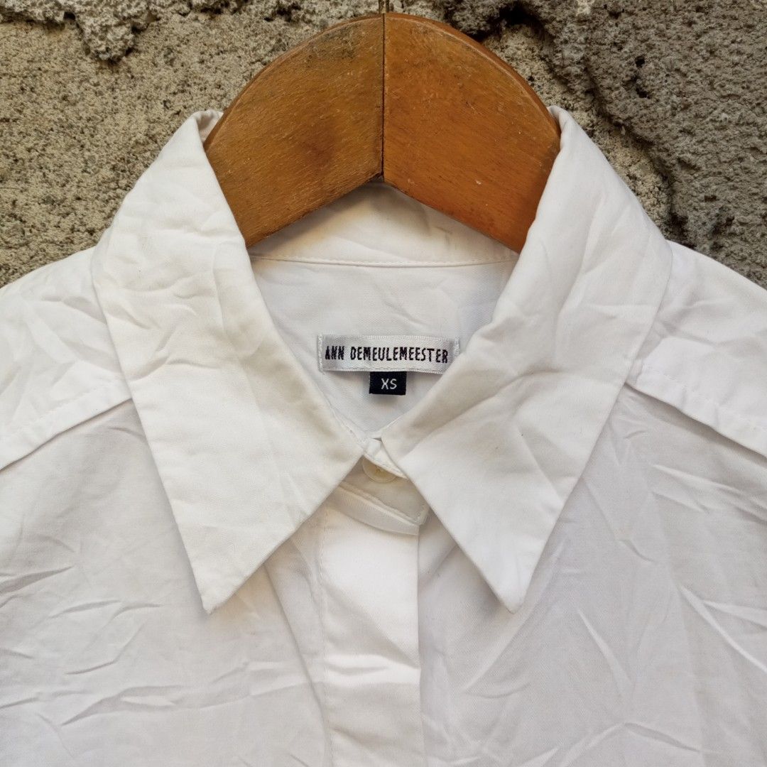 Ann Demeulemeester womens Long Sleeve white (Category: Coats, Jackets and Outerwear) located in Sindangan. Submitted by mix_thrift0308 (Listing ID 1433097573, Image 3). Description: Ann Demeulemeester womens Long Sleeve white.