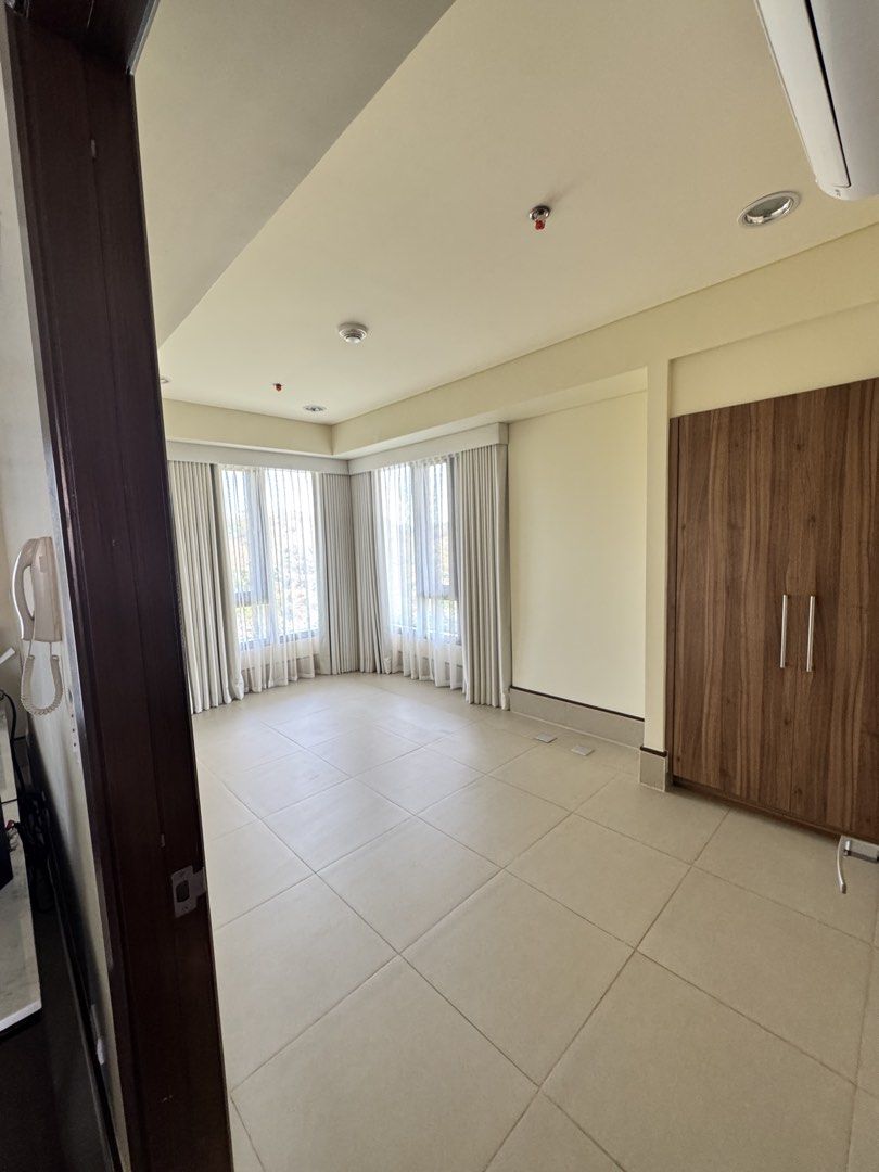 Anvaya Cove for Long Term Lease (Category: Apartments & Condos) located in Quezon City. Submitted by taanyaa (Listing ID 1433030151, Image 2). Description: 1 bedroom penthouse semi furnished for long term lease ( minimum 1 year) .