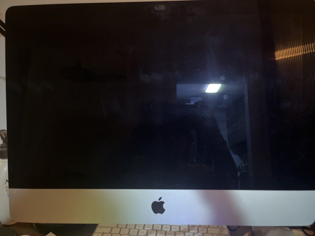 Apple iMac 21.5-inch 2017436881130689013761