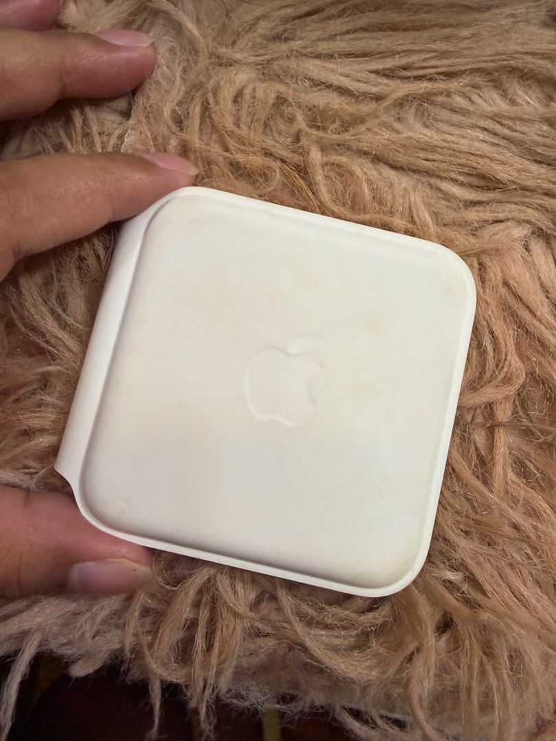 Apple Magsafe Duo Charger (Category: Cables & Adaptors) located in Bacoor. Submitted by peanut_storm (Listing ID 1433070267, Image 3). Description: .