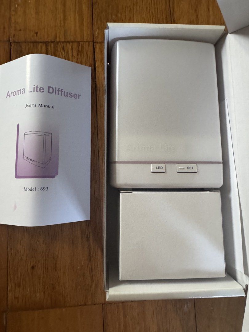 Aroma Lite Diffuser Model 699 (Category: Air Purifiers & Dehumidifiers) located in Muntinlupa City. Submitted by tinry (Listing ID 1433089150, Image 2). Description: .