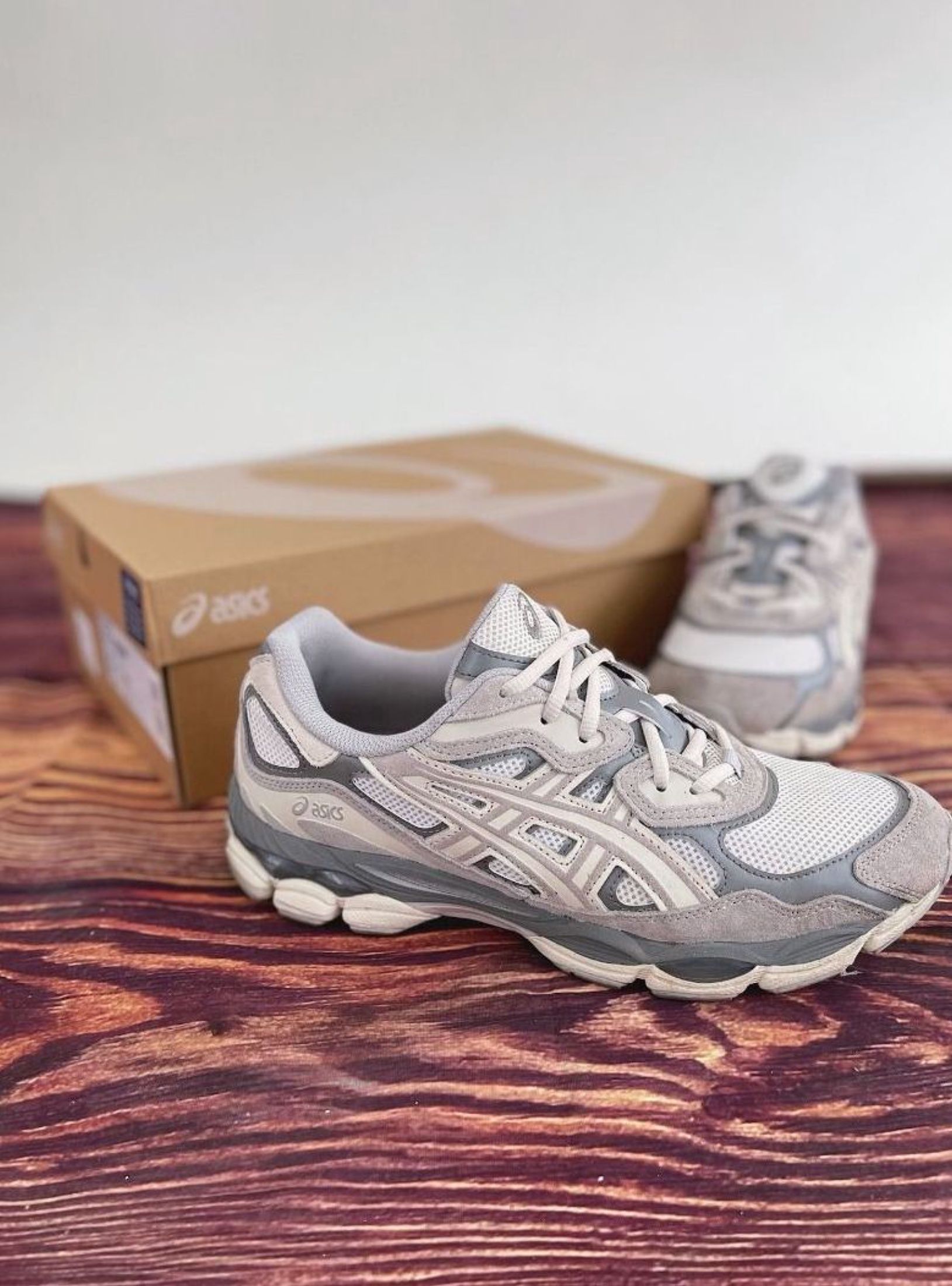 Asics GEL-NYC Beige Grey (Category: Sneakers) located in Singapore. Submitted by bravecrystaop (Listing ID 1433131401, Image 3). Description: Attention Asics fans! Asics GEL-NYC Beige Grey — fresh drop 🆕 🔖 Brand new, sealed 📸 3-day photo confirmation 🚚 Free shipping (J&T/Ninja Van) 💰 Pay on delivery Want it? Chat me now!.