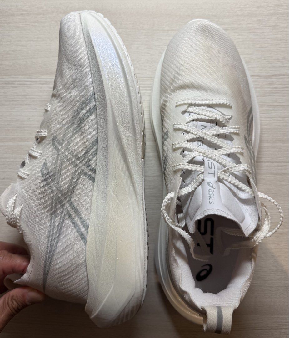 ASICS Megablast Running Shoes - White/Piedmont Grey - US 7 (Category: Other Sports Equipment and Supplies) located in Singapore. Submitted by leloong2 (Listing ID 1433149090, Image 2). Description: - ASICS Megablast running shoes - in rare white/ piedmont grey colourway sold out in Singapore - Size: US 7 / EUR 40/ UK 6 - Color: White and Grey - Condition: As good as new. only worn once, mileage 10km - Includes original box - Retail price: SGD 329