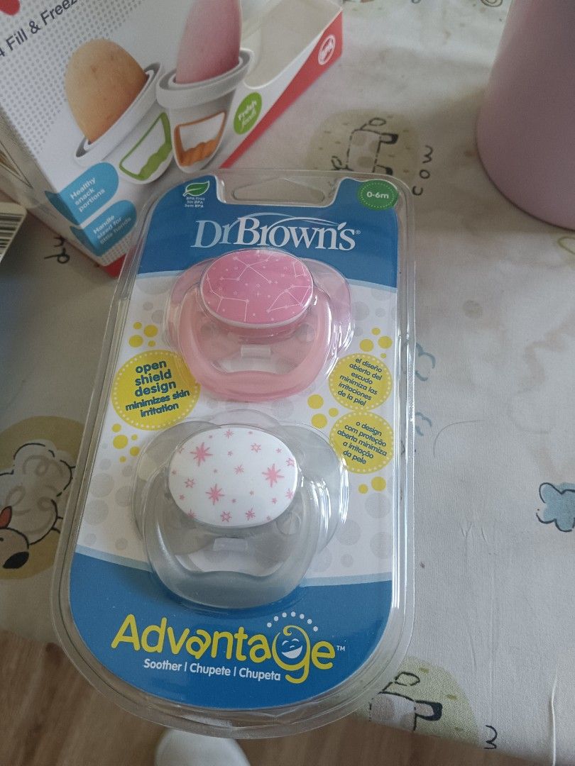 Baby stuff for girl (Category: Soothers & Pacifiers) located in Makati City. Submitted by sellermommy (Listing ID 1433003887, Image 2). Description: brand new take all.