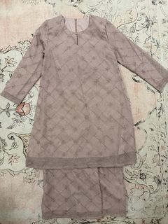 (Category: ) located in . Submitted by clothesfairymama (Listing ID 1433129627, Image 1). Description: .