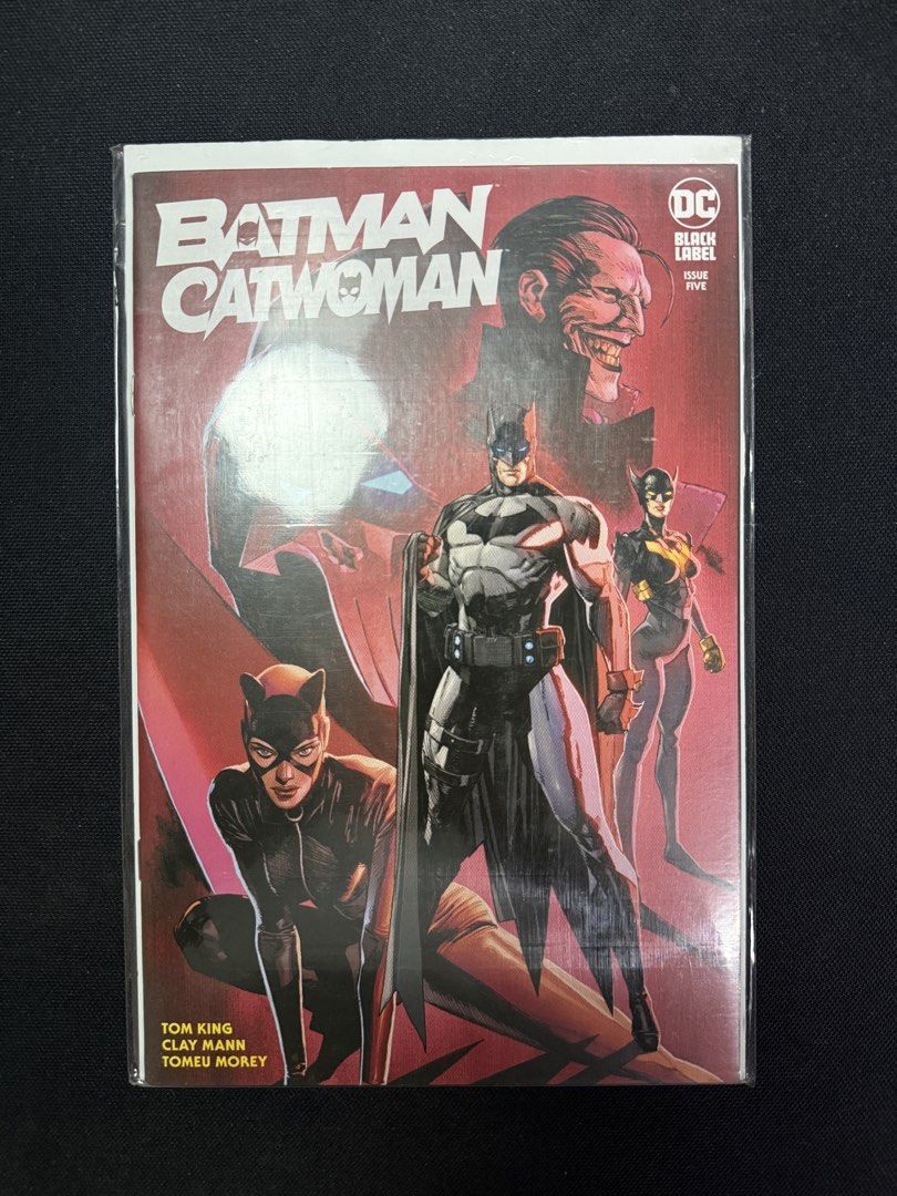 Batman Catwoman Black Label Issue 5 (Category: Comics & Manga) located in Quezon City. Submitted by rbcollects (Listing ID 1433177534, Image 1). Description: 150 Fine MOP BDO BPI GCASH GOTYME.