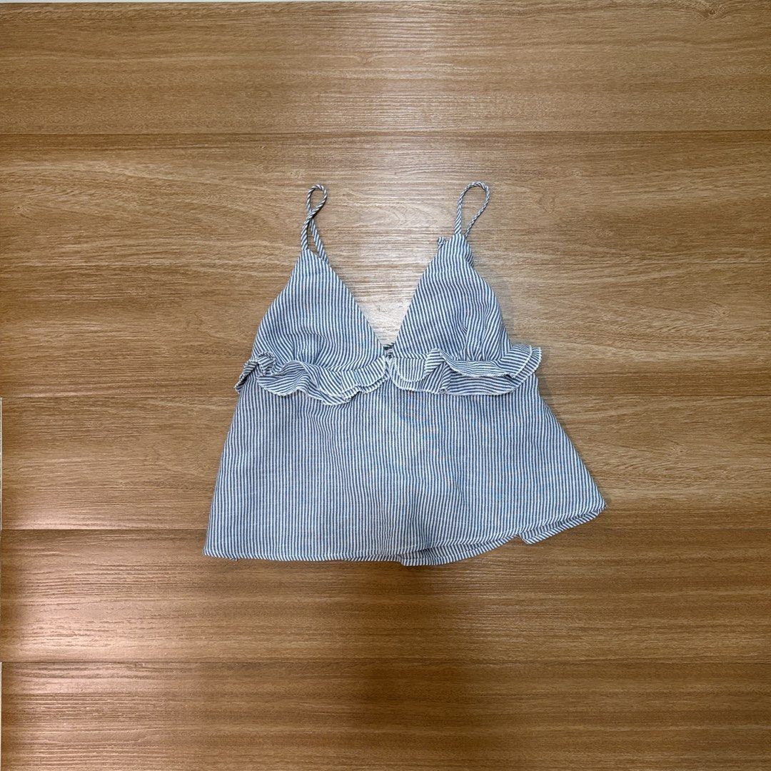 BERSHKA Cami Top (Category: Sleeveless) located in Baguio. Submitted by alwaysdeclutter1ng (Listing ID 1433107667, Image 1). Description: BRANDNEW WITH TAGS.