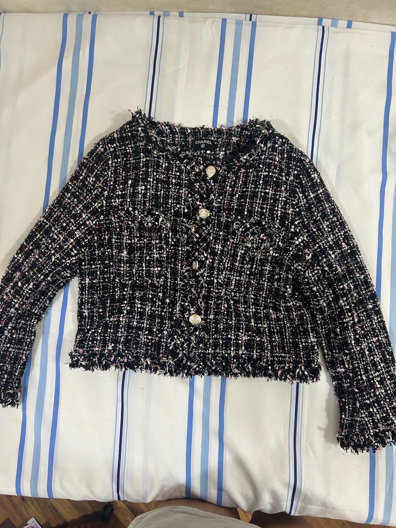 Black and Gray Tweed Jacket with Frayed Edges (Category: Coats, Jackets and Outerwear) located in Pasig City. Submitted by zealcloud-49c8cd (Listing ID 1433038697, Image 1). Description: - Cut-tag, thrifted MOP: GCash Only Shipping: flashexpress, lalamove or grab only..