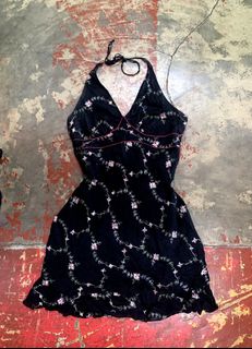 (Category: ) located in . Submitted by styleeee (Listing ID 1433102229, Image 1). Description: .