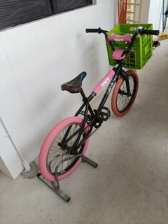 (Category: ) located in . Submitted by bmxharo24 (Listing ID 1433100100, Image 1). Description: .