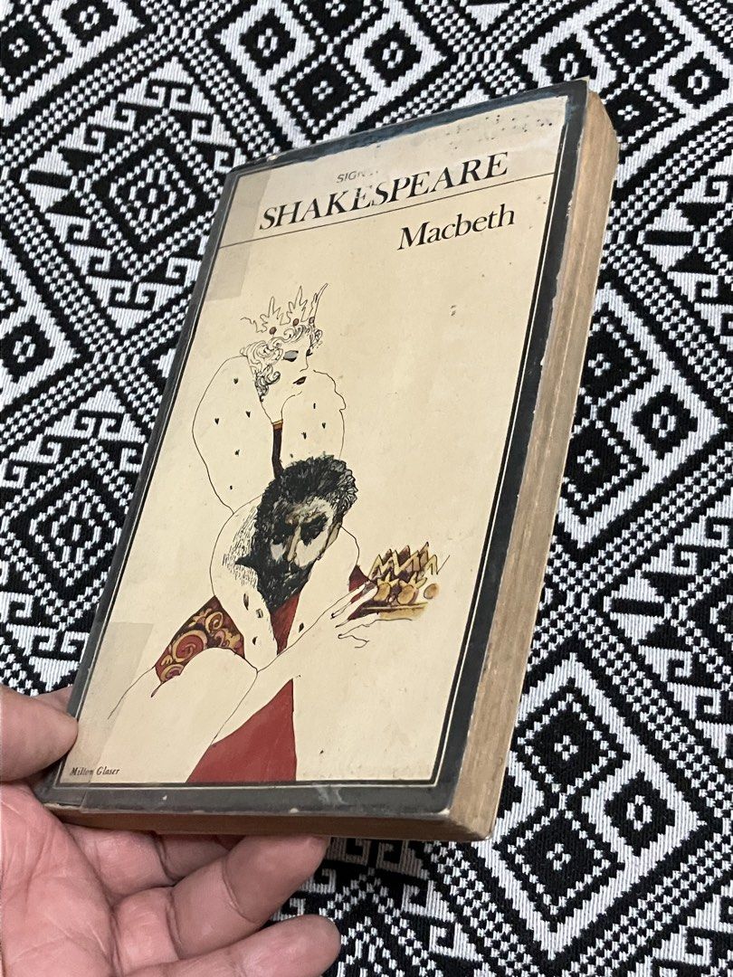 Book for Sale: Shakespeare Macbeth (Category: Storybooks) located in Manila. Submitted by kdc12 (Listing ID 1433012000, Image 3). Description: - Macbeth from the Signet Classic Shakespeare Series. Pocketbook 75php What he hears will change everything. Egged on by his wife, he decides to kill in order to gain the Scottish crown. How many people will have to die in Macbeth’s pursuit of power? With armies, ghosts and magic against him, will Macbeth 