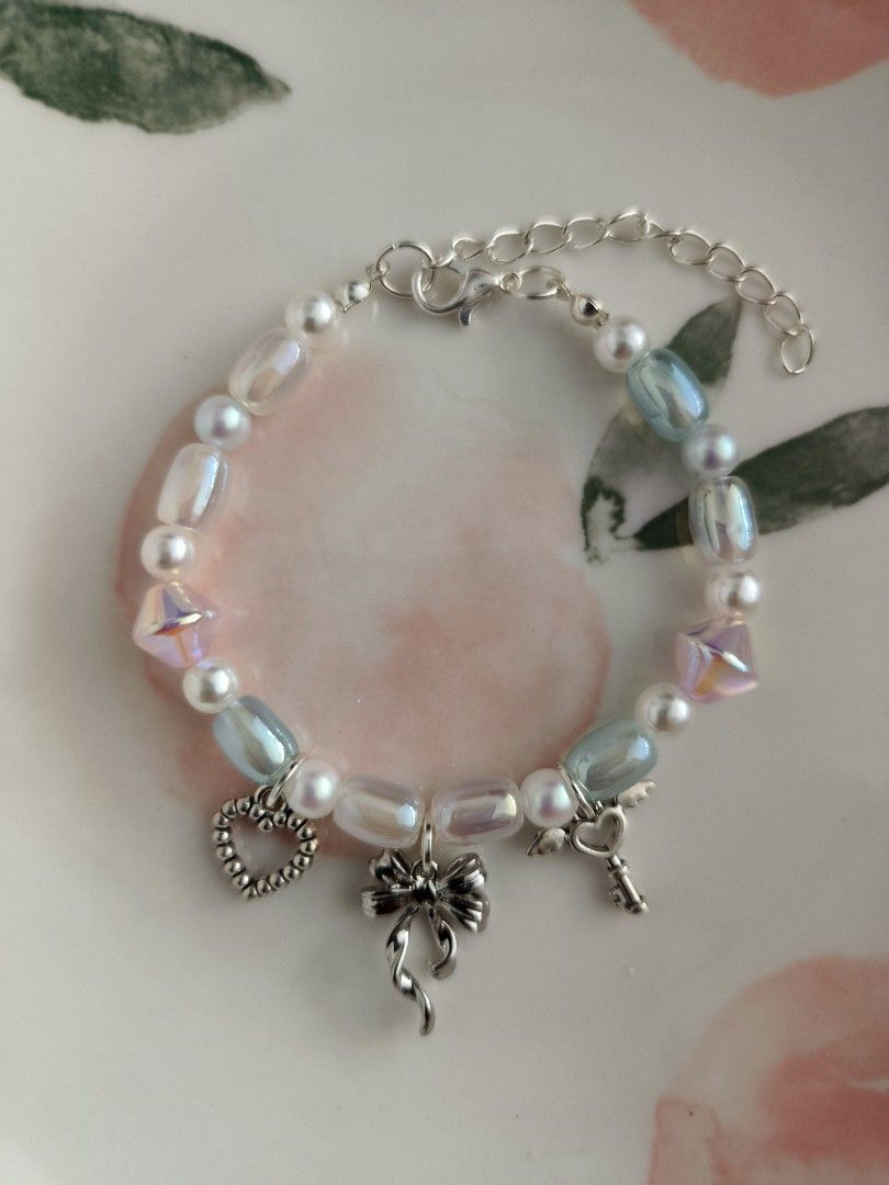 Bracelets (Category: Bracelets) located in Singapore. Submitted by vilex (Listing ID 1433071908, Image 3). Description: $8 for each bracelet, buy 2 and above for free delivery. Sizes are 15-16cm with an extension chain Delivery is $2.70.