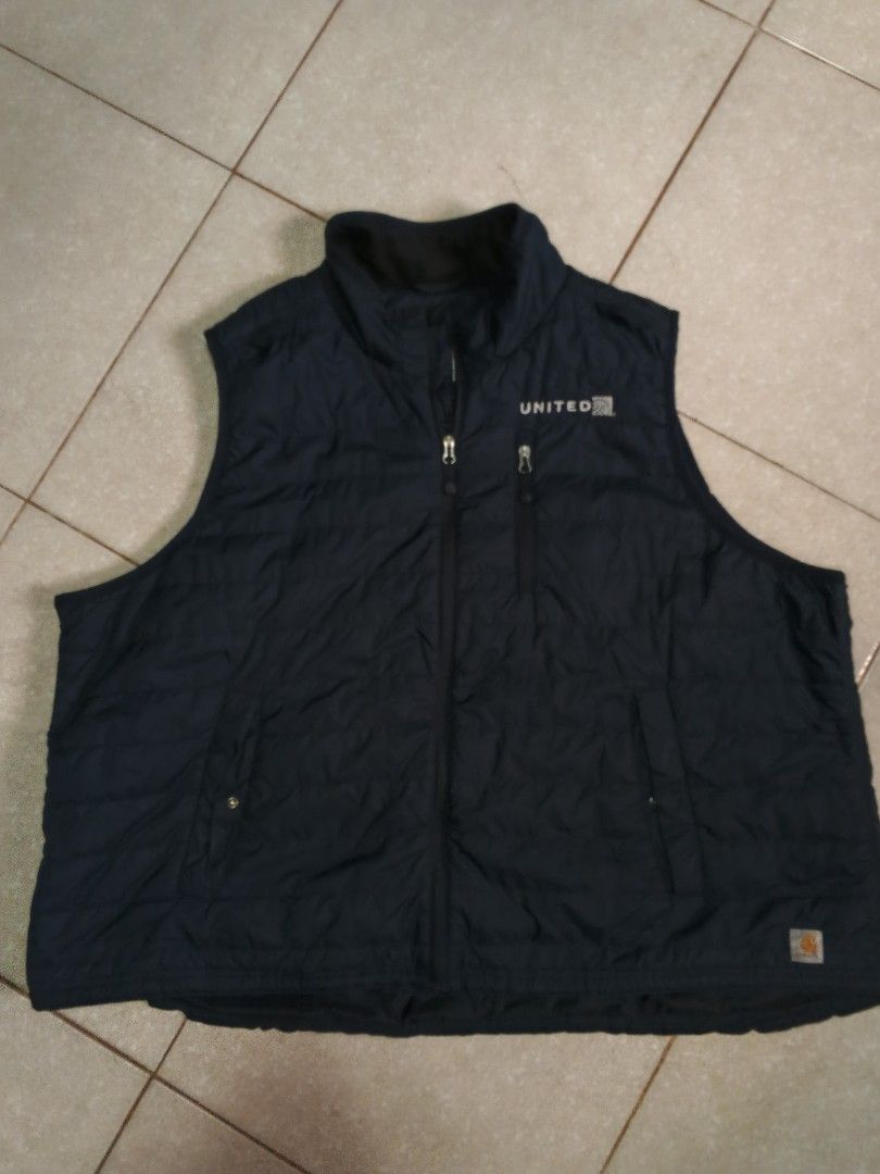 CARHARTT PUFFER VEST (Category: Activewear) located in Manila. Submitted by wesleycomad21 (Listing ID 1433106874, Image 1). Description: CARHARTT PUFFER VEST NO ISSUE NEED WASH.