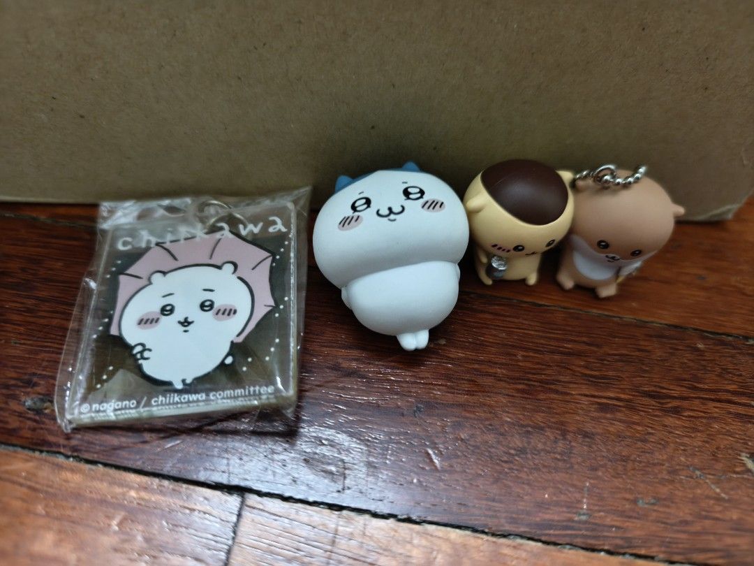 Chiikawa bundle (Category: Designer & Blind Box Toys) located in Kuala Lumpur. Submitted by valentinarose (Listing ID 1433145339, Image 1). Description: Chiikawa figure Chiikawa figure keychain Chiikawa acrylic keychain All 3 for RM25 If shipping, shipping fee borne by buyer.