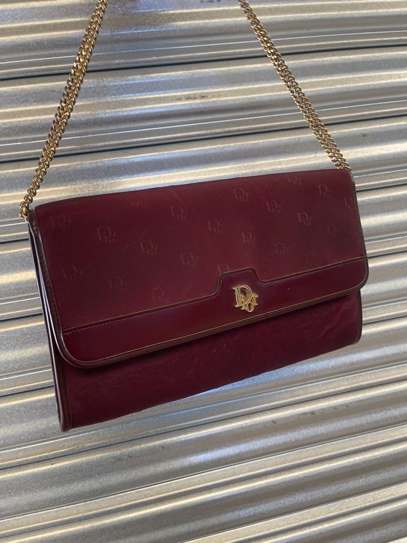 Christian Dior chain bag (Category: Luxury Bags & Wallets) located in Quezon City. Submitted by brandmanila (Listing ID 1433060273, Image 2). Description: .