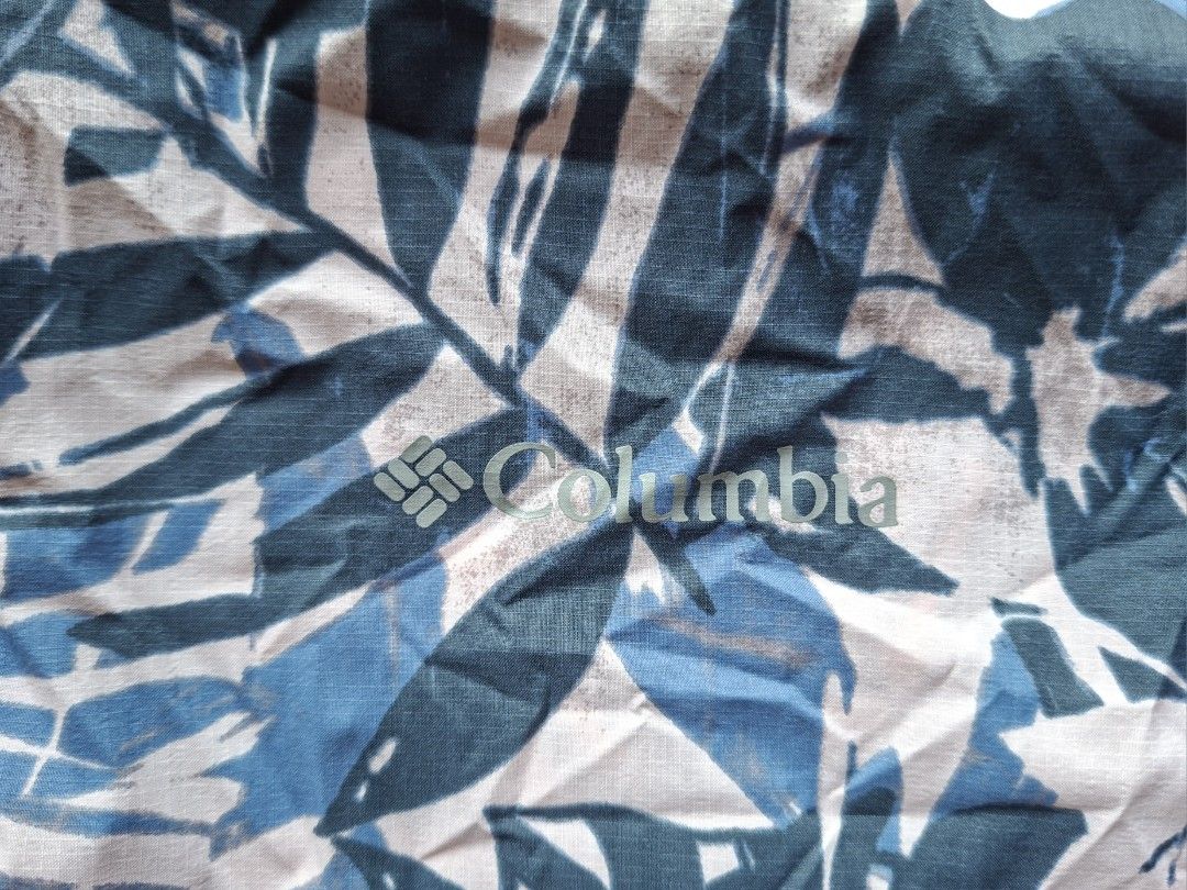 Columbia - m (women's) (Category: Activewear) located in Puerto Princesa. Submitted by thrinidad (Listing ID 1433074596, Image 3). Description: trail endeavor jacket size medium dimension (laid flat) armpit-pit 19" Length 26" fits 38" chest above or below no damage/ stain cut tag Disclaimer : I do not own nor claim to own the rights to any of the brand, logo and photo. Color may vary due to photographic lighting sources or your monitor settings.