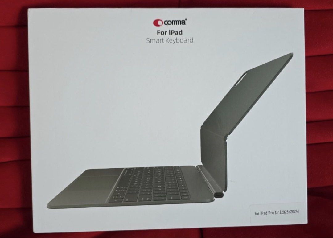 Comma Smart Keyboard for iPad Pro 13"