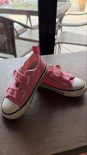 (Category: ) located in . Submitted by vanitypreloved. (Listing ID 1433078043, Image 1). Description: .