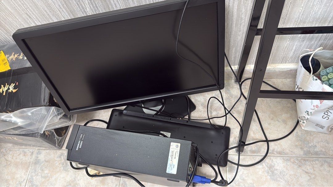 Desktop Computer Set - Monitor and PC436881127785123841
