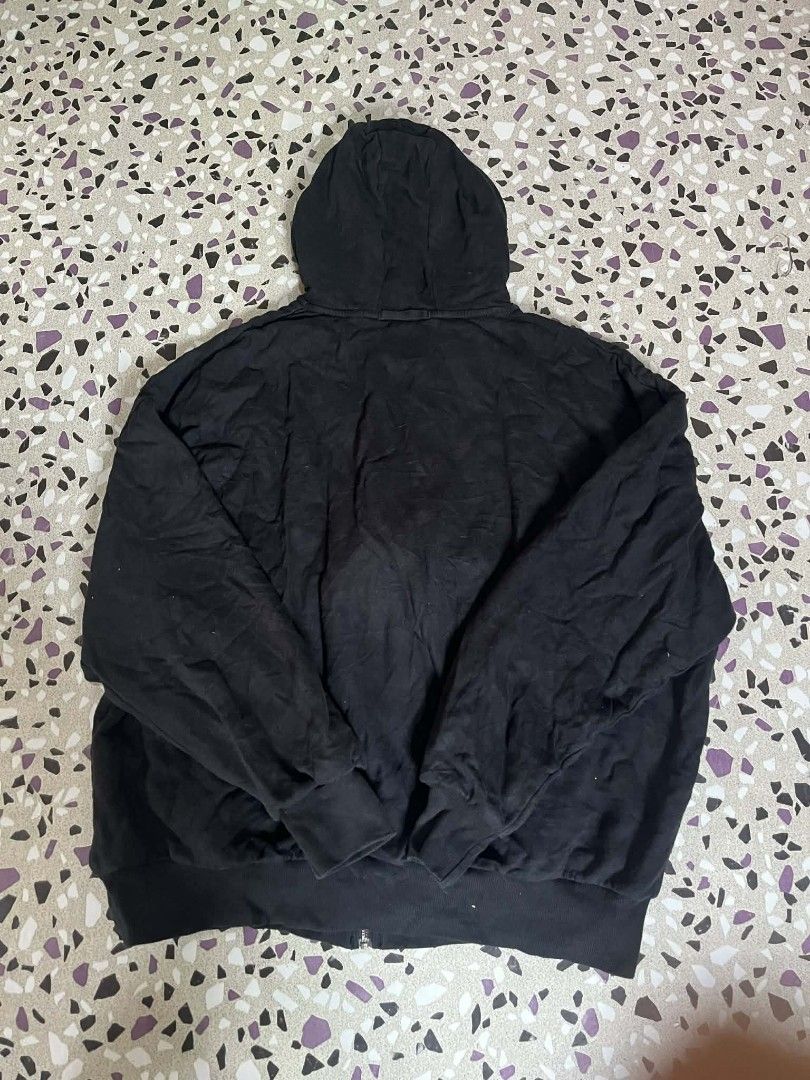 Dickies Black Zip-Up Hoodie (Category: Hoodies) located in Gapan. Submitted by skyries20 (Listing ID 1433063783, Image 2). Description: 25x28.5-29 dimes excellent condition 9.8 colorate nueva ecija loc.