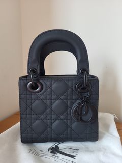 （分類：）位於 。 由 twinflame.22 提交（商品編號 1433008907，圖片 1）。簡介： 。