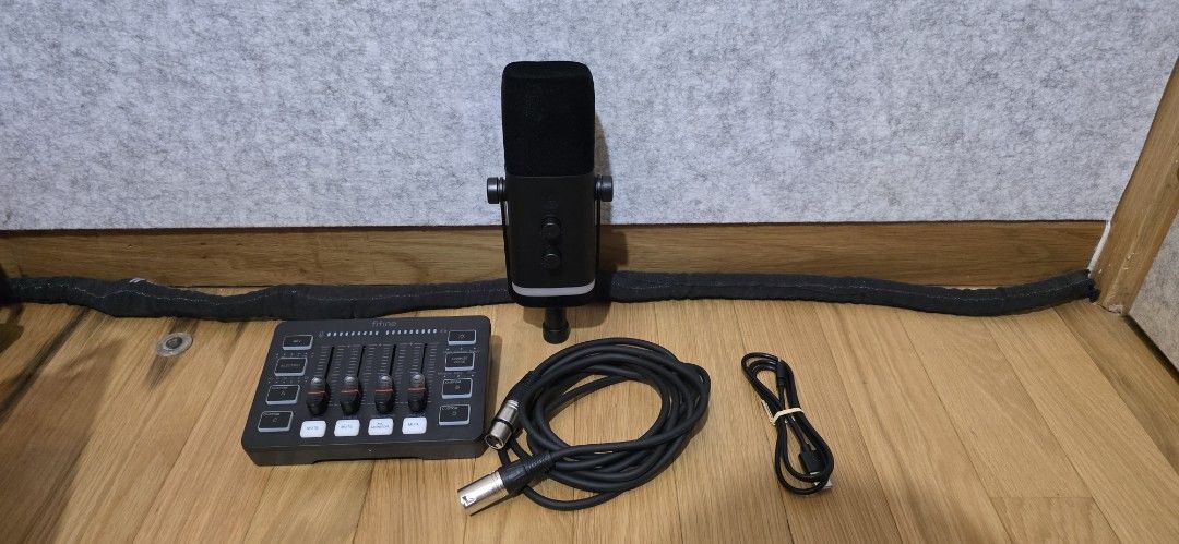 Fifine am8 and Fifine Ampligame