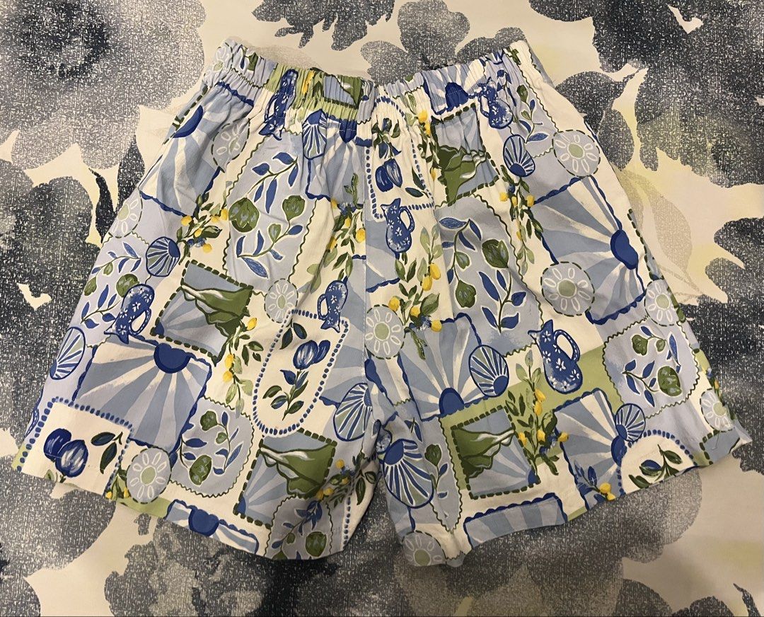 Floral Summer Printed Shorts (Category: Shorts) located in Taytay. Submitted by storedbys (Listing ID 1433177194, Image 2). Description: 24-26 garterized no flaws used once only buttons not functional has belt straps no pockets washed perfect for summer .