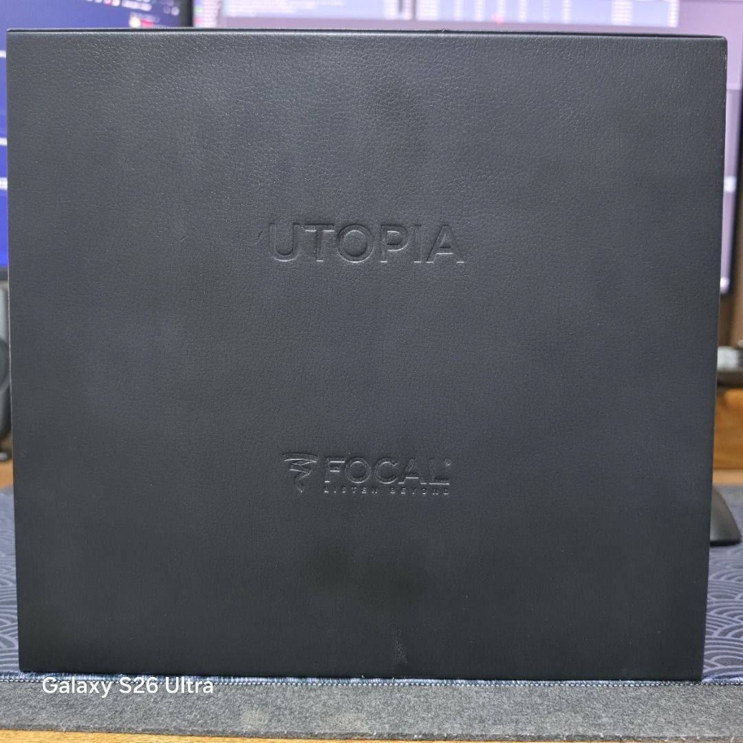 Focal Utopia 2020 Headphones (Category: Headphones & Headsets) located in Las Pinas. Submitted by dn056 (Listing ID 1433037909, Image 2). Description: I am selling my pre-loved TOTL audiophile headphones. Please read carefully. All barely used, been sitting in the display case for years. All complete with their box. Focal Utopia 2020 - this is OG Utopia but the 2020 version with the new box and with a case. So Focal Utopia 1v2. Like new, even pad