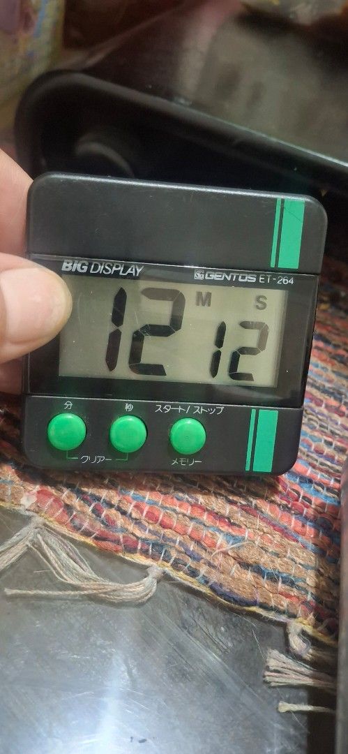 Gentos ET-204 Big Display Timer (Category: Clocks) located in Manila. Submitted by youngcloud_b1fffa (Listing ID 1433180398, Image 2). Description: - Large, easy-to-read display - Green start/stop buttons - Magnetic back - Uses 1 AAA battery (included) - Stylish black design with green accents "R&B Mix Japan Surplus Items".