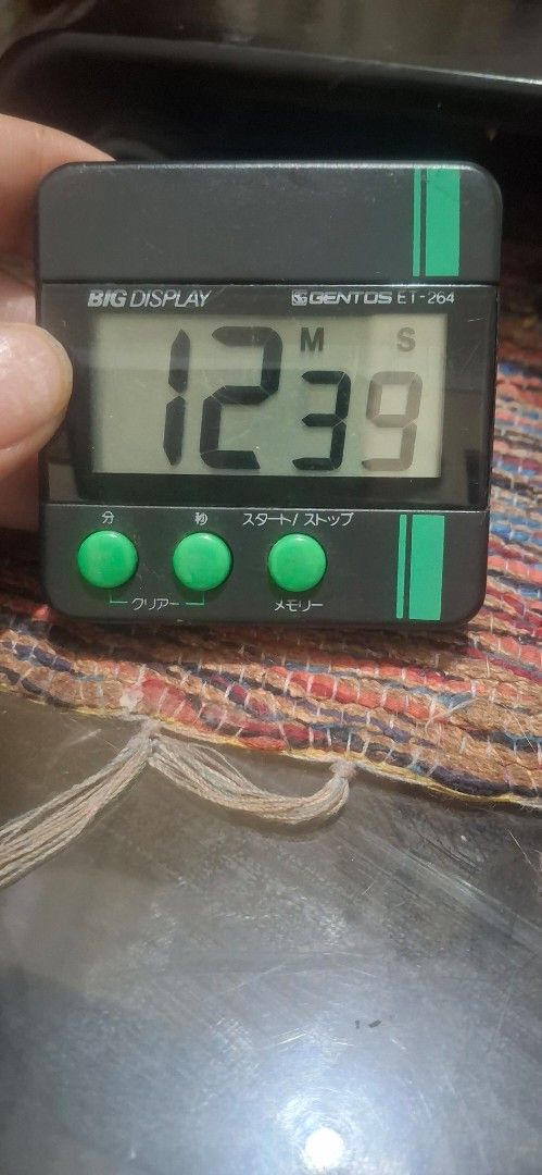 Gentos ET-204 Big Display Timer (Category: Clocks) located in Manila. Submitted by youngcloud_b1fffa (Listing ID 1433180398, Image 1). Description: - Large, easy-to-read display - Green start/stop buttons - Magnetic back - Uses 1 AAA battery (included) - Stylish black design with green accents "R&B Mix Japan Surplus Items".