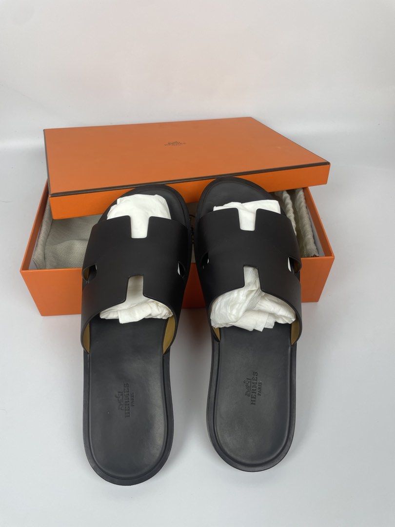 Hermes Izmir Sandal (Category: Slippers & Slides) located in Las Pinas. Submitted by vinalcantara (Listing ID 1433190050, Image 2). Description: For Steal / Trade !! Hermes Izmir Sandal Size 9 1/2 = Best fit for 10 Mens / Excellent condition with anti slip protector and with receipt Php 35,000 (SRP 50,000) Will send detailed pics upon request ✔️ ✅ Terms/Layaway 📍 Loc/Meet ups: Las Piñas 💸 BDO or Gcash 🚚 Lalamove/LBC ✔️ Unli vouch and legit che