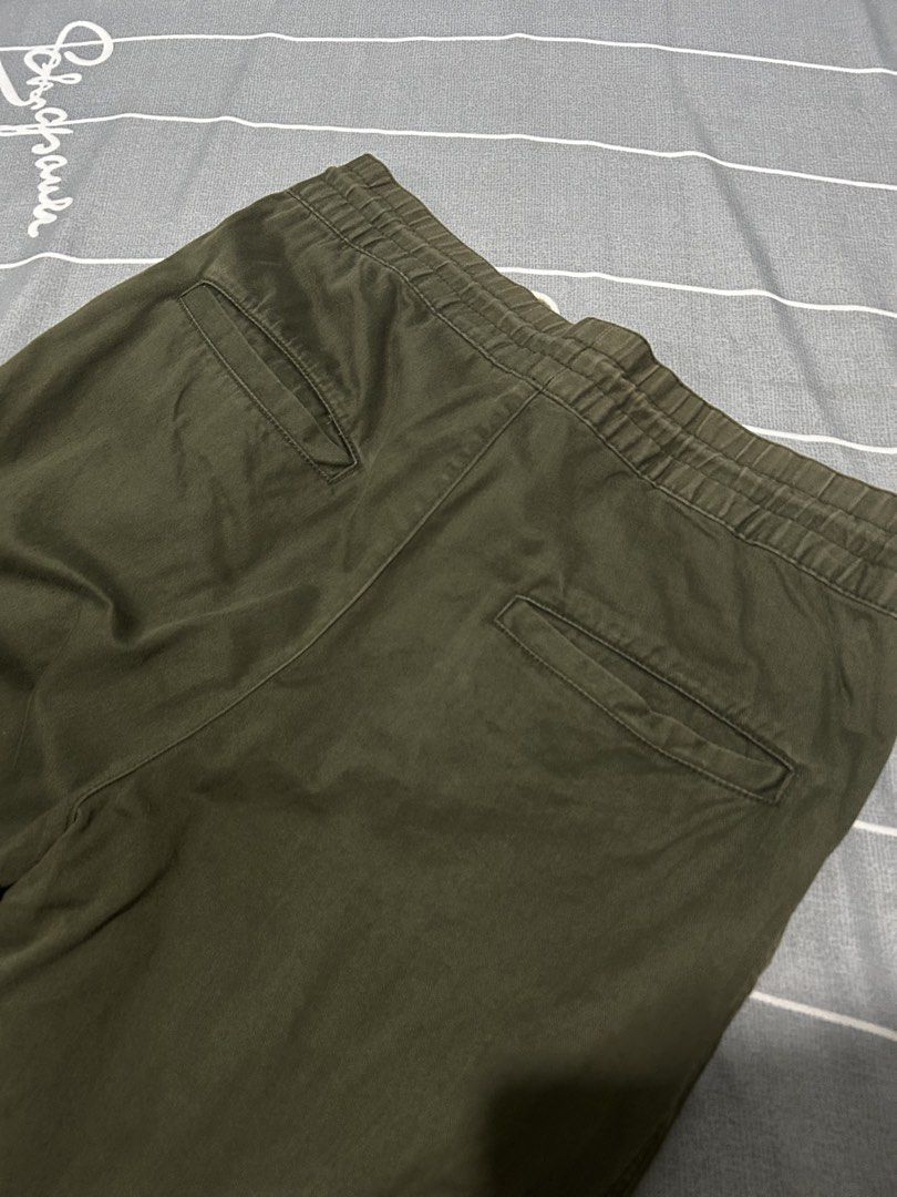 H&M Green Jogger Pants (Category: Joggers) located in Imus. Submitted by Jdavid (Listing ID 1433120450, Image 3). Description: - H&M green jogger pants - Drawstring waist - Zipper details at ankles - fits 33waist to 36 waist - 43 inches length .