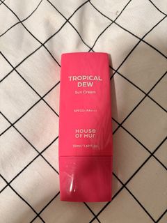 (Category: ) located in . Submitted by ashs_closet (Listing ID 1433107538, Image 1). Description: .
