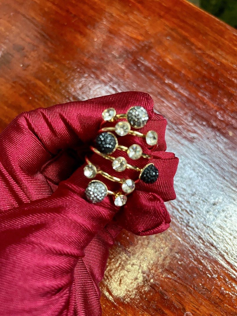 IMPORTED FASHION GEM ADJUSTABLE RINGS (Category: Rings) located in Cavite. Submitted by AlwaysGiveBack (Listing ID 1433132762, Image 3). Description: IMPORTED FASHION GEM ADJUSTABLE RINGS Fits all sizes,adjustable Very fashionable and unique Bdo gcash Gogo lalamove ₱70 each only 💕.