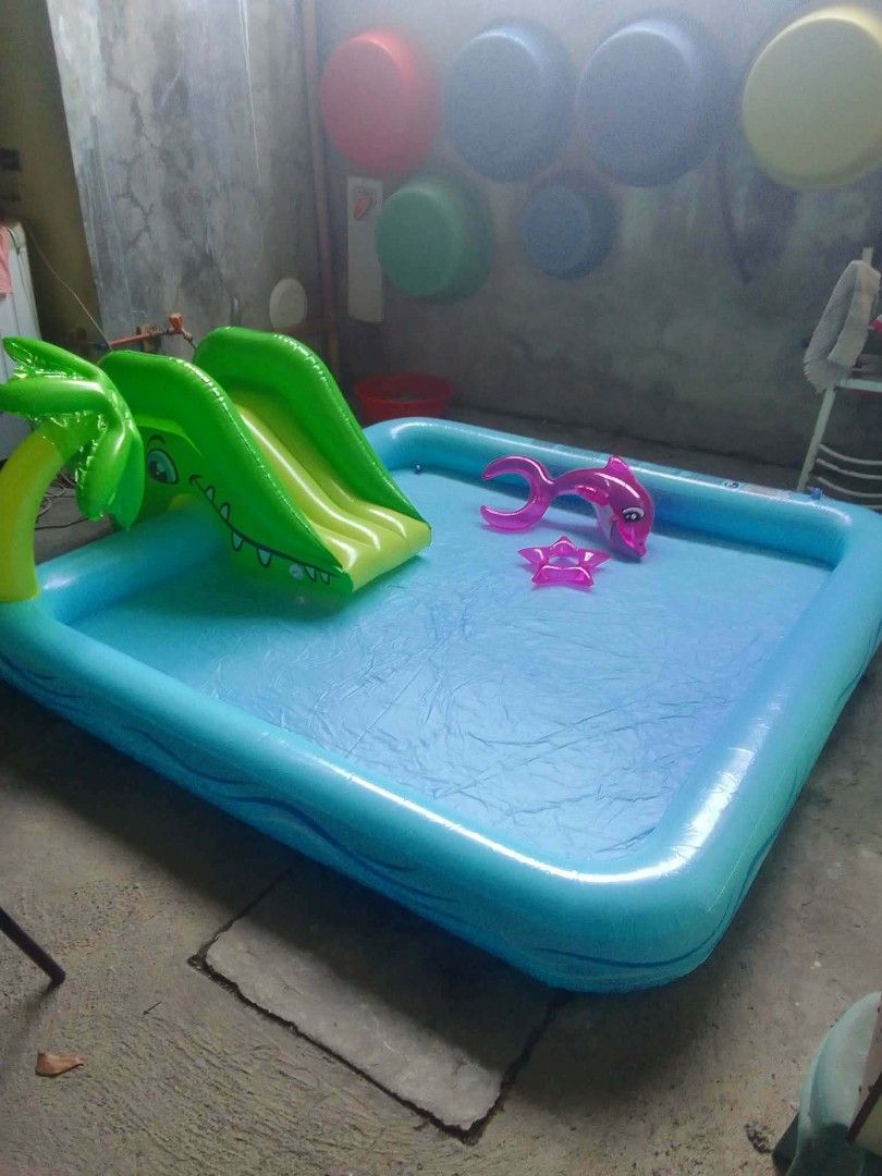 Inflatable Pool with Slide and Palm Tree (Category: Infant Playtime) located in Plaridel. Submitted by tonilousg (Listing ID 1433085674, Image 2). Description: Kids Inflatable pool with fountain and floaters for toddlers and kids Plaridel Bulacan location courier via lalamove or shapi chckout (payment first).