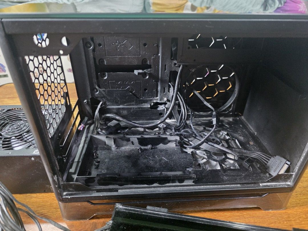 Inwin A1 plus case, 16gb ddr4 ram (Category: Desktops) located in Mandaluyong City. Submitted by ace.bernardo (Listing ID 1433069263, Image 3). Description: Selling Inwin A1 plus case + 16gb ram. This is a mini itx case. Make sure your parts are compatible. Incomplete. PSU was removed dahil pinalitan ko due to upgrade. Not sure if it works. Please let me know if may questions pa. Ram 16gb ddr4 (2 x 8gb) RFS: Nag upgrade na ako sa ibang mini itx c