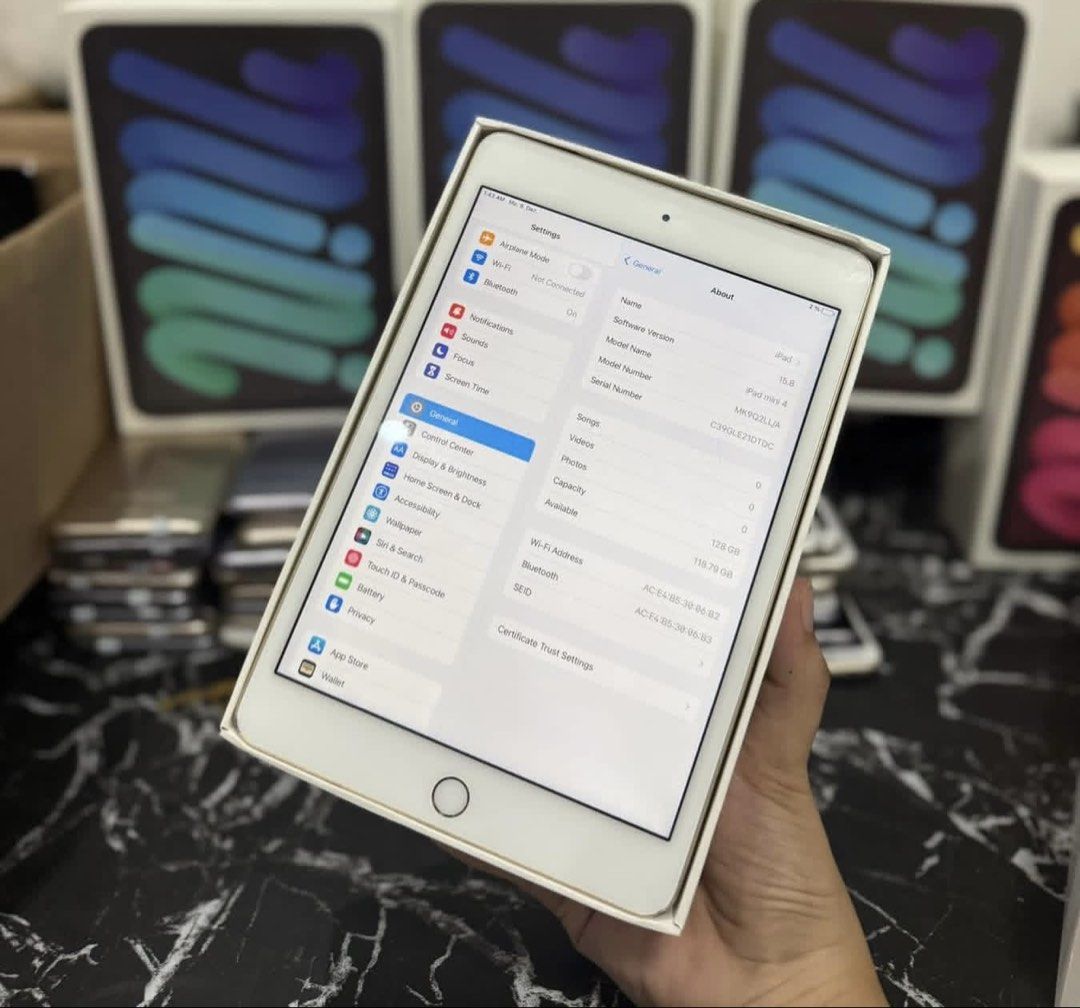 Ipad mini 4 (Category: iPad) located in Manila. Submitted by bhengtotx (Listing ID 1433005869, Image 3). Description: iPad mini4 128gb- 4,500 only Ios 15.7 na! Parang air2 to pero maliit na version 128gb na!! Para ndi na mapuno agad!!! Add 300 for charger Same day ship metro manila We ship natiownide Psyment first.