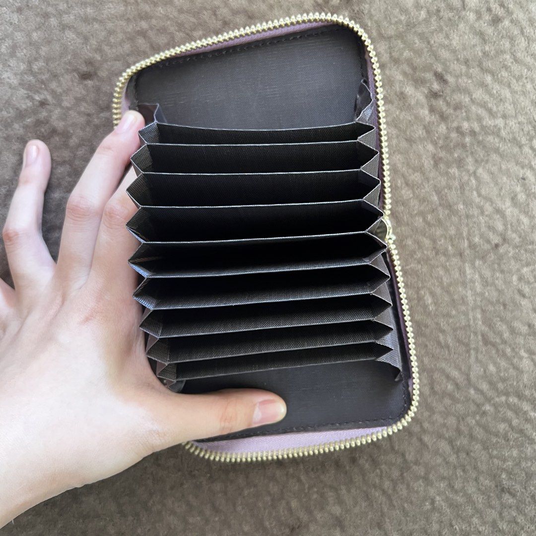 Korean Dusty pink card holder (Category: Wallets & Card holders) located in Makati City. Submitted by monu__ (Listing ID 1433057379, Image 3). Description: Pink card holder Can carry alot of cards / cash Soft pink / dusty pink color Smooth zipper.