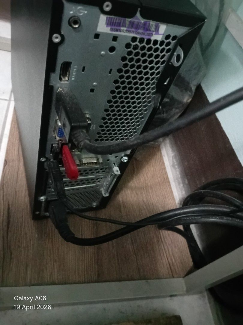 Lenovo Desktop PC with Intel i3 Processor (Category: Desktops) located in Manila. Submitted by luckyfox-3a3e (Listing ID 1433166656, Image 2). Description: - Lenovo desktop PC - Includes: Lenovo casing, 500w PSU, built-in GPU, Lenovo motherboard, and Intel i3 processor - RAM and HDD not included - In good working condition - Sold as is, where is.