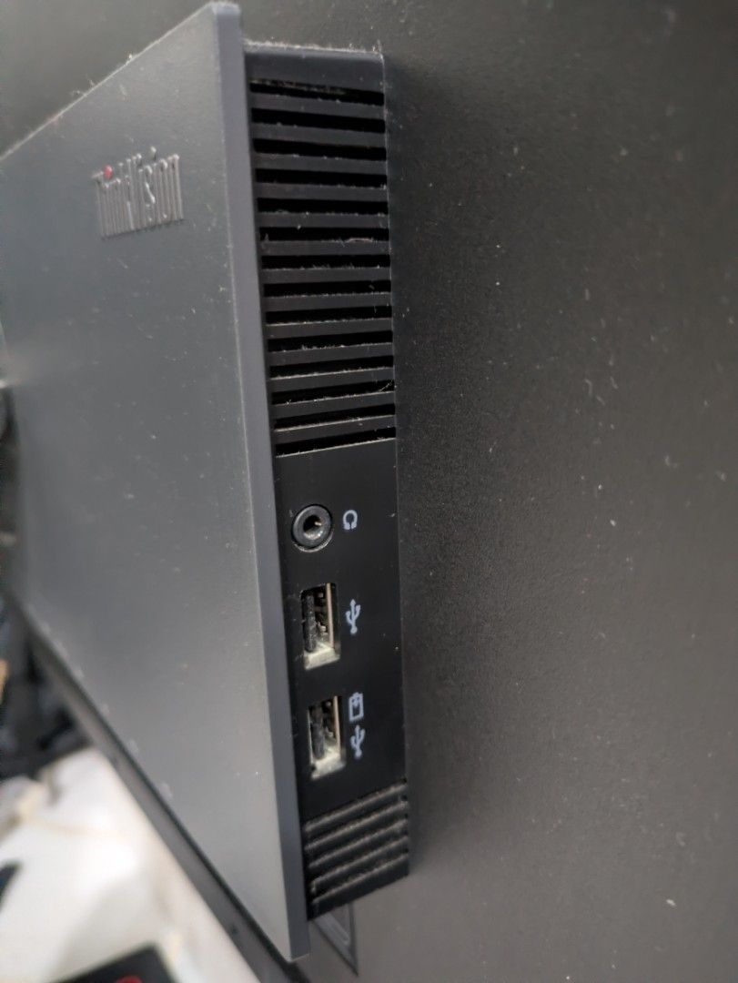 Lenovo ThinkVision P27h-20 with USB C charging445051787490764801