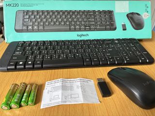 Logitech MK220 Wireless Keyboard and Mouse Combo439759423553546240