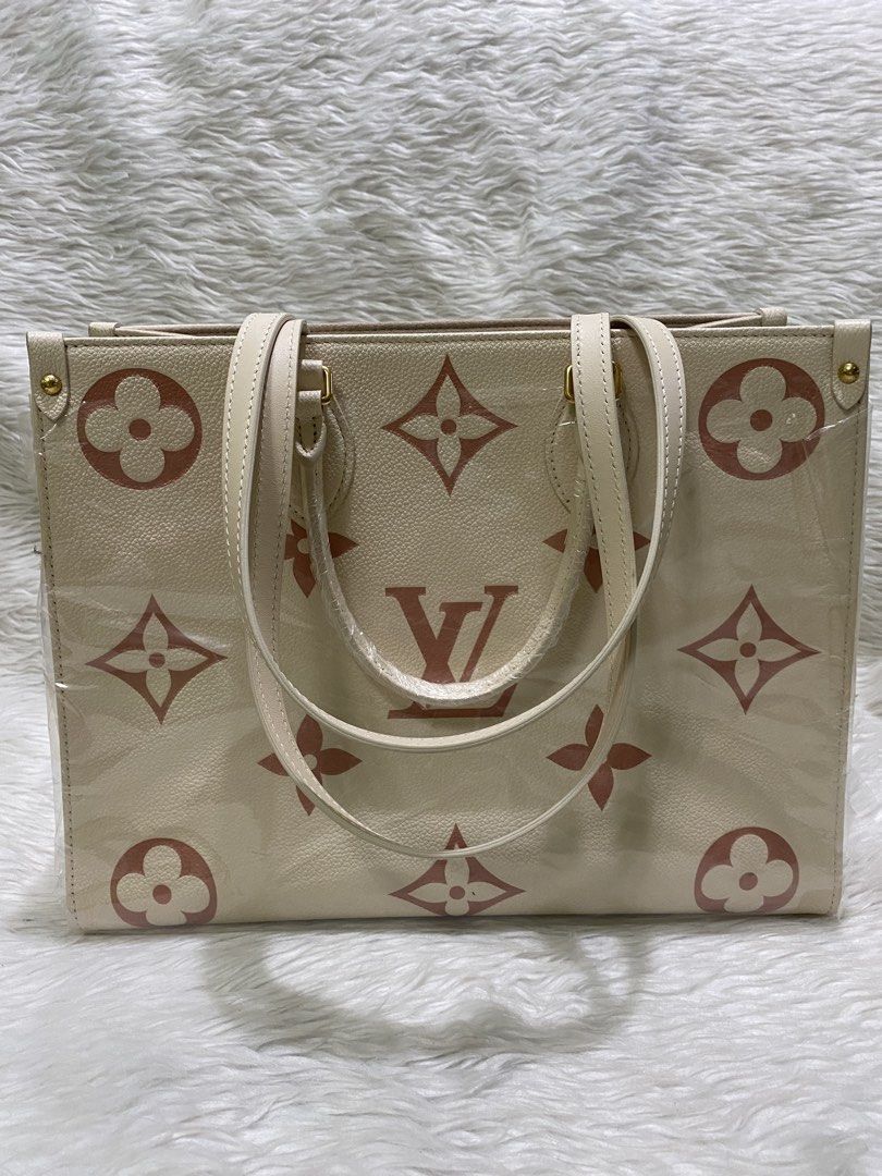 Louis Vuitton on the go Authentic (Category: Luxury Bags & Wallets) located in Malolos. Submitted by yamaguchionline (Listing ID 1433013219, Image 2). Description: Micro chips on the go louis vuitton Bought in japan guaranteed authentic money back if proven fake...Please respect my ads.