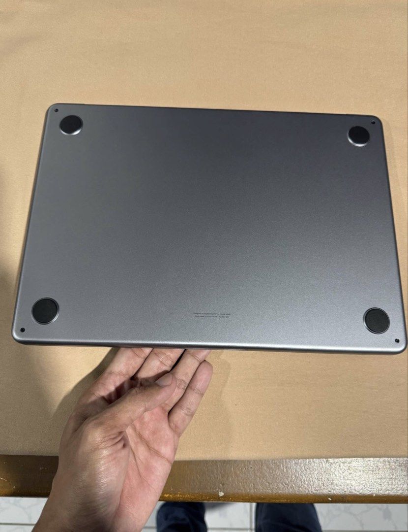 MacBook Air 13.6-inch M2 Chip (Category: Laptops & Notebooks) located in Manila. Submitted by elmiideasis (Listing ID 1433176445, Image 3). Description: - MacBook Air with M2 chip - 8GB unified memory - 512GB SSD storage - 13.6-inch Liquid Retina display - Two Thunderbolt / USB 4 ports - Headphone jack - Full-size backlit keyboard with Touch ID - In good working condition - Includes original box and charger Please read!! Selling! The specificatio