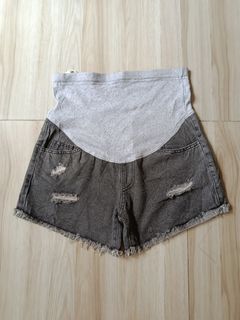 (Category: ) located in . Submitted by reloved_maternity (Listing ID 1433052622, Image 1). Description: .