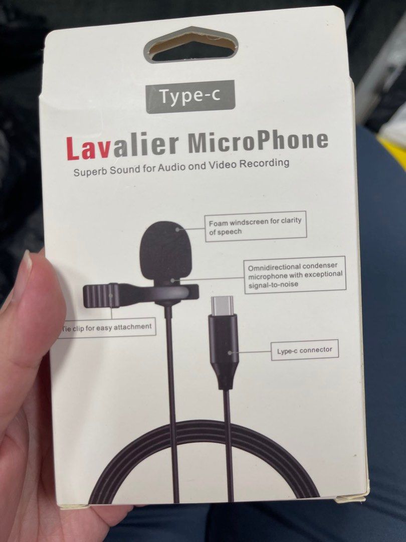Microphone431269040483870721
