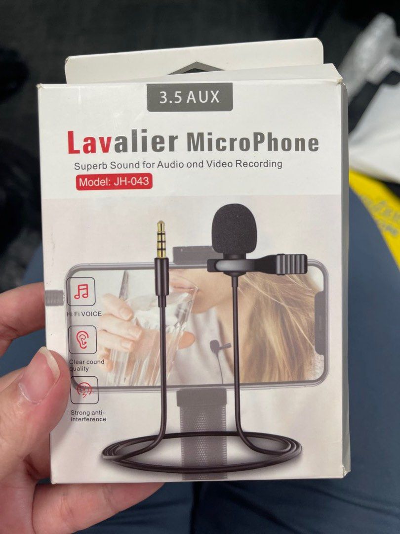 Microphone431269040483870722