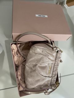 (Category: ) located in . Submitted by lululeleleh (Listing ID 1433081506, Image 1). Description: .